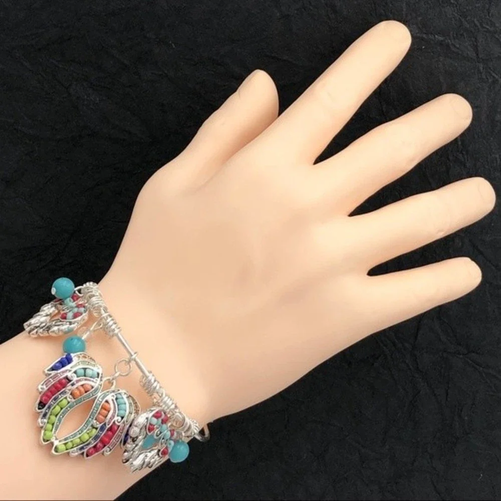 🌼 Angel Wing Heart Charm Silver Bangle Bracelet
